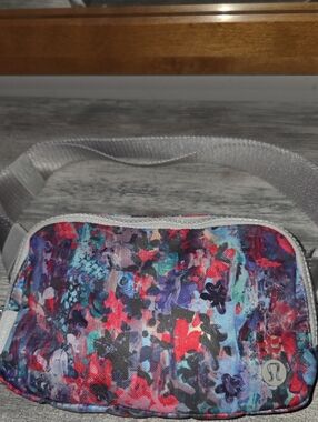 Lululemon Belt Bag Like New Condition